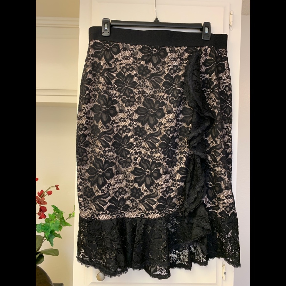 Black lace ruffle pencil skirt.